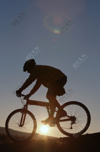 自行车运动剪影图片