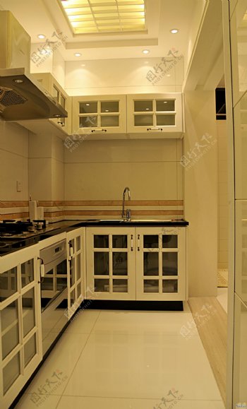 白色厨房设计