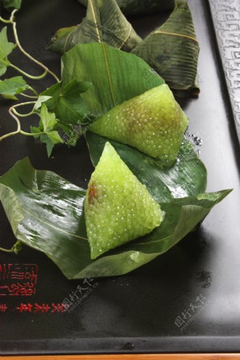 菌香翡翠西米粽图片
