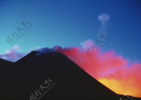 火焰火山火山爆发火山喷发火山图片火山的图片熔岩蓝天白云热气温泉旅游澳洲摄影旅游摄影国内旅游摄影图库