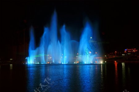 灯光喷泉图片