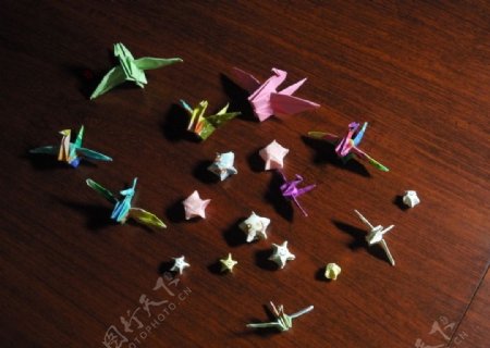 千纸鹤与纸星星图片