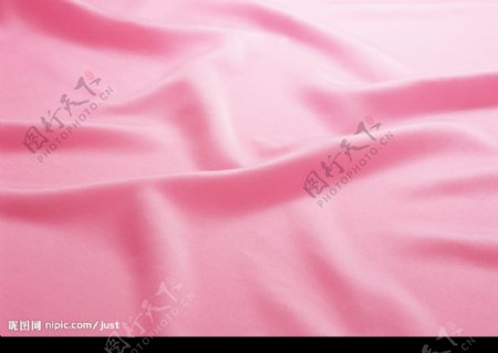 粉红色丝绸布料图片