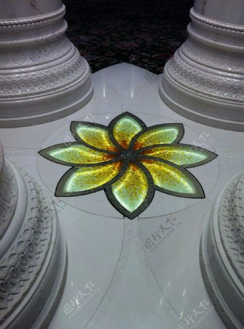 沙迦清真寺地面装饰图片
