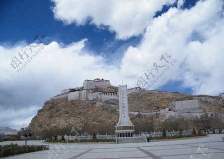 西藏江孜英雄纪念碑图片