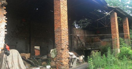 破旧的毛纺厂厂房图片