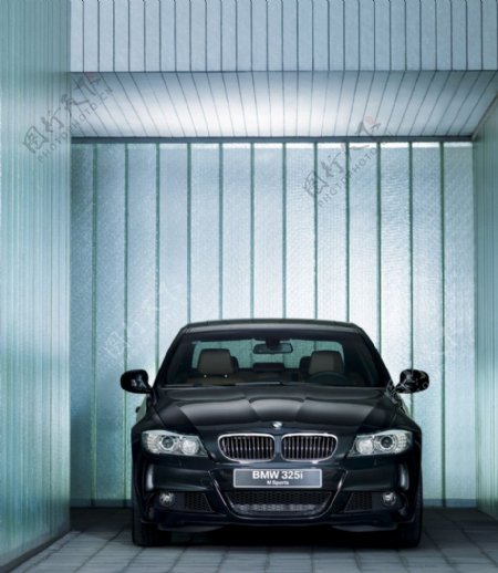 新BMW325i运动型车外形图片