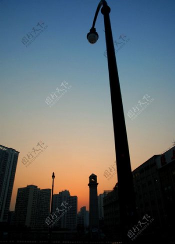 人民广场的街灯图片