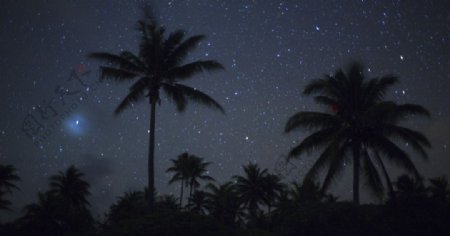 海岛的夜空图片