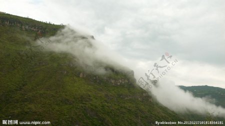 也门的山与雾图片