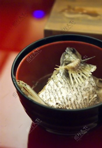 台灣鯛鮮甜魚湯图片