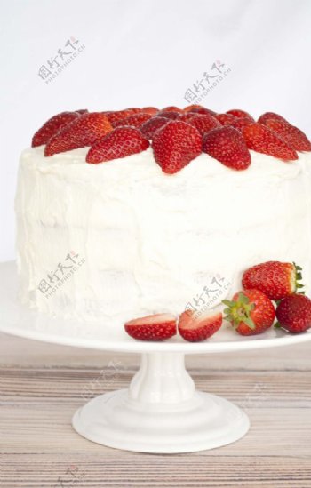 草莓结婚蛋糕图片