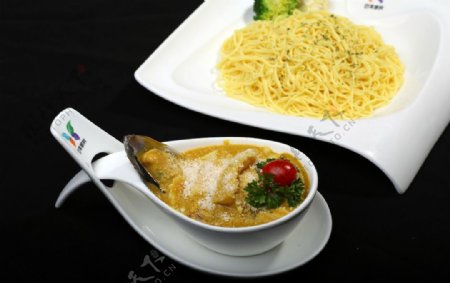 马来椰香咖喱海鲜图片