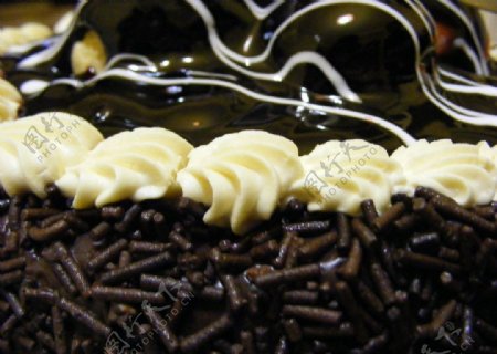 巧克力酱蛋糕图片