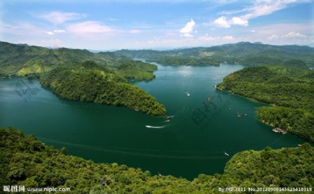 陡水湖全景图片