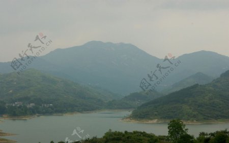 蕙兰山下泗泊河图片