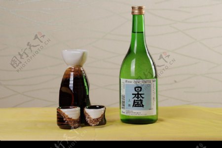 日本名酒广告摄影图图片