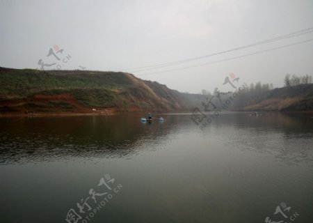 杨庄水库的雾景