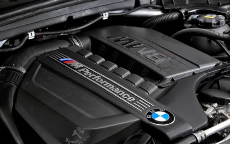 BMW汽车发动机大图