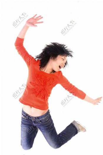腾空跳跃的韩国美女图片
