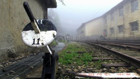 轨火车雾铁路喜怒无常台湾