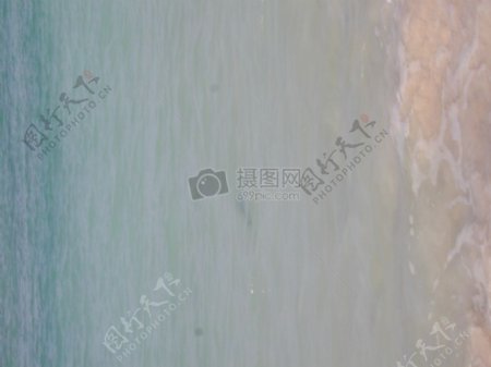 蔚蓝色大海的沙滩