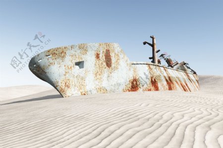 沙漠里的废旧轮船图片