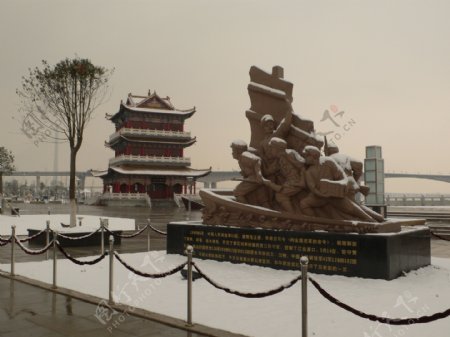 朝阳阁雪景图片