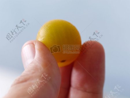 黄色的小樱桃