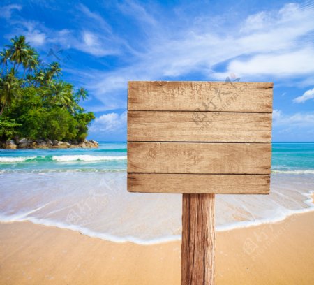 沙滩上的木牌子图片