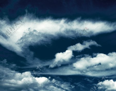 天空乌云图片