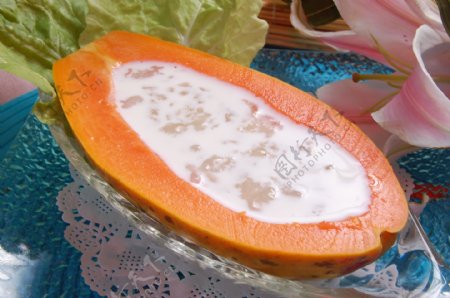 木瓜椰汁炖雪蛤图片