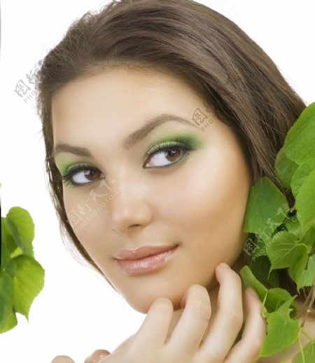 化绿眼妆的气质女人图片