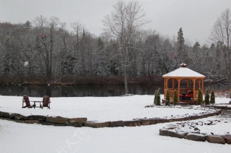 唯美冬季公园风景图片