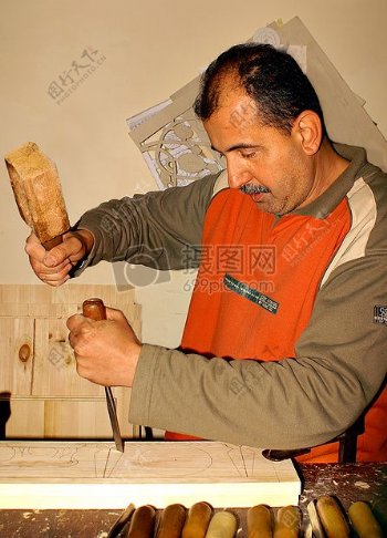 制作木制品的工匠