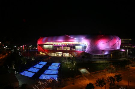 演艺中心夜景图片