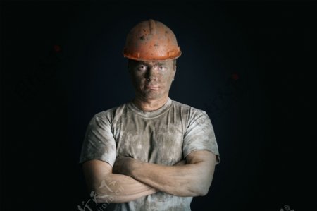 身上脏脏的煤炭工人图片