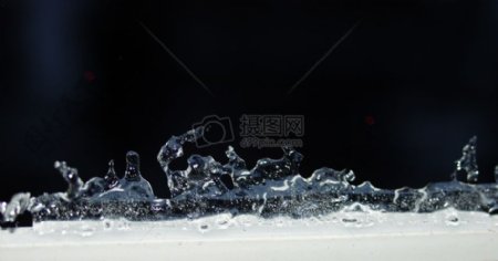 透明的冰雕塑