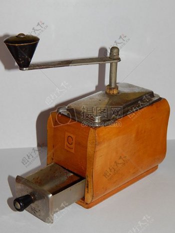一个复古的咖啡研磨机