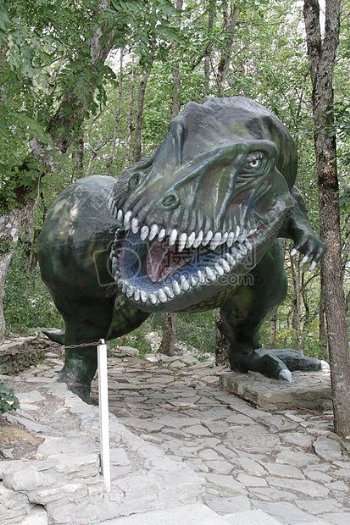 嘴巴长得很大恐龙