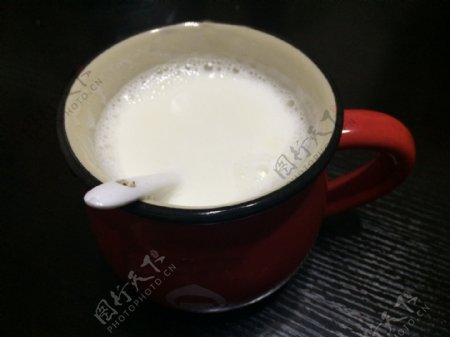 热牛奶