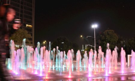 滨江星光大道广场彩色灯光喷泉
