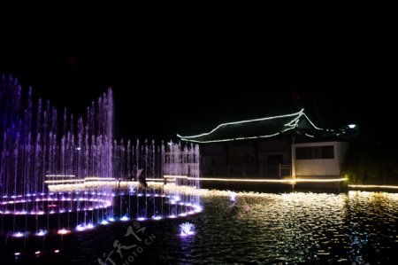 夜景公园喷泉水面摄影图