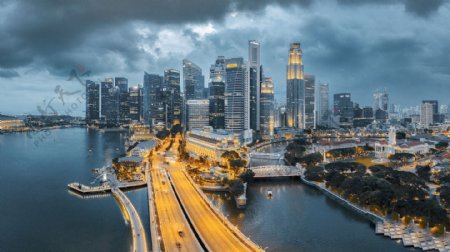 阴云天下的新加坡