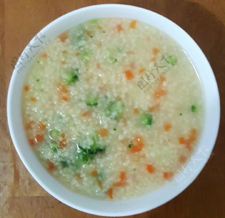 蔬菜小米粥