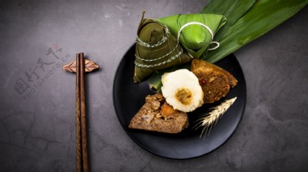 端午节粽子鸭蛋筷子淡雅背景素材