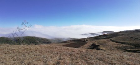 云雾大山风景图片