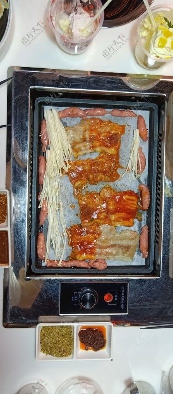 铁板烤肉自助餐图片