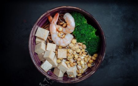 豆腐虾仁火锅食材背景海报素材图片