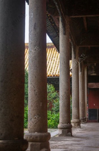 石柱走廊复古建筑背景海报素材图片